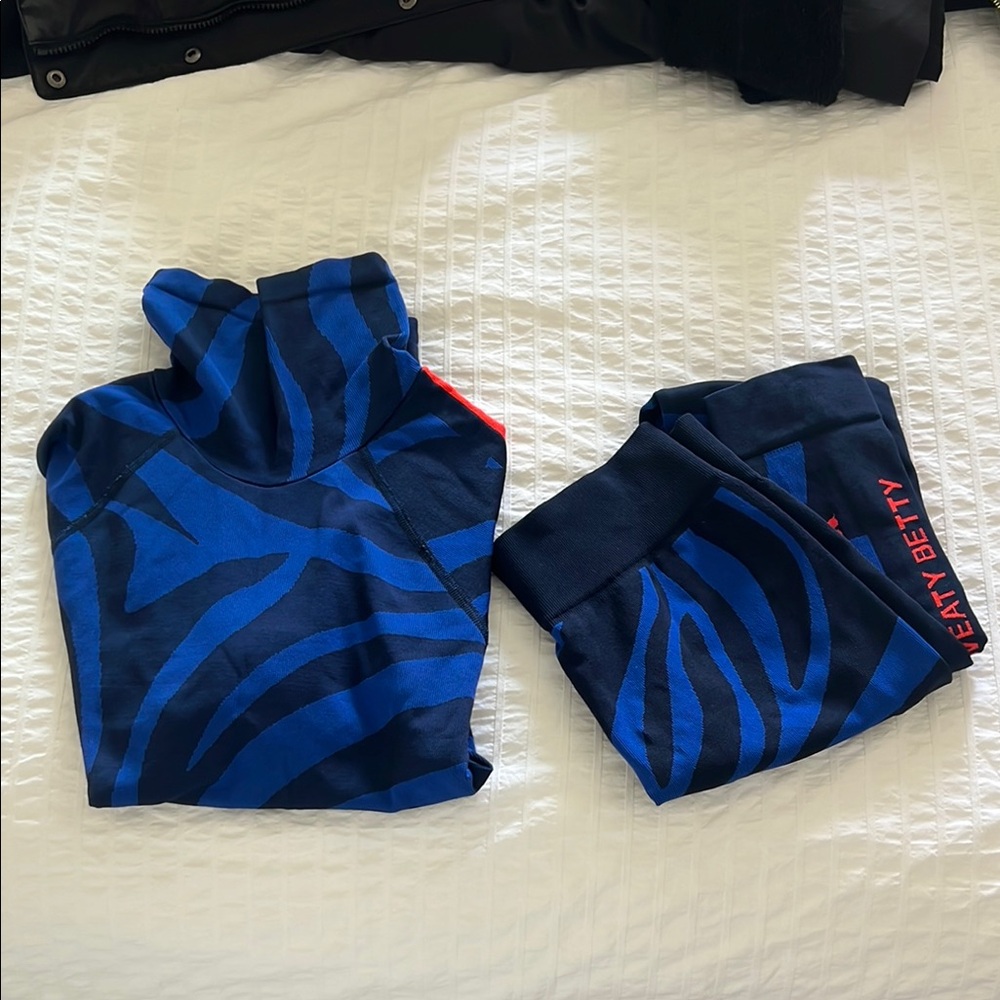 Sweaty Betty M Blue Ski Thermal Set